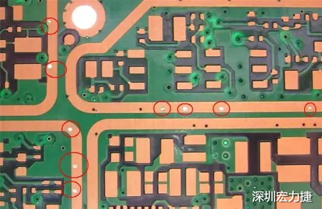 防止PCB過波峰焊時(shí)錫從導(dǎo)通孔貫穿元件面造成短路；特別是我們把過孔放在BGA焊盤上時(shí)，就必須先做塞孔，再鍍金處理，便于BGA的焊接。