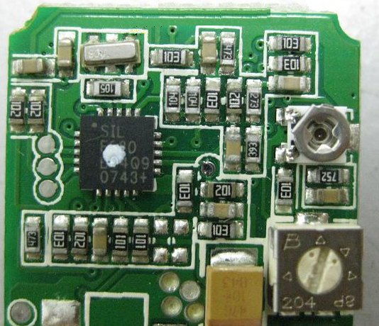 PCBA加工IC元件主要分為DIP及SMD兩大類，DIP 插件的IC，SMD (Surface Mount Device) 表面貼裝元件。